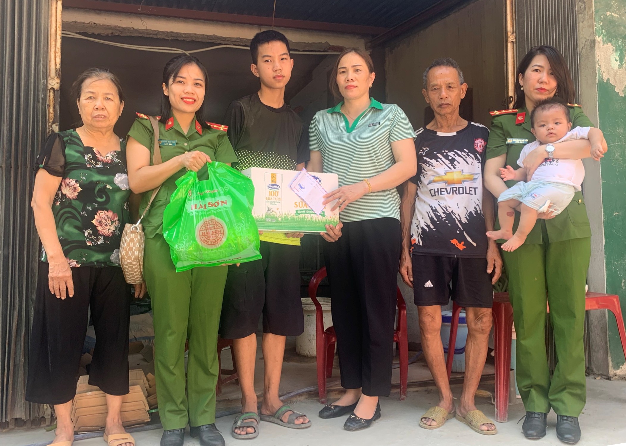 Khối Công an quận: Đẩy mạnh công tác đoàn thể quần chúng